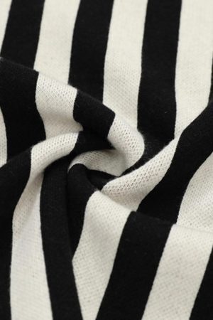 Concert Outfit Vintage Vertical Striped Preppy V-Neck Sweater