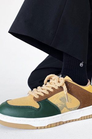 Concert Outfit Vintage Wave Print Skate Shoes