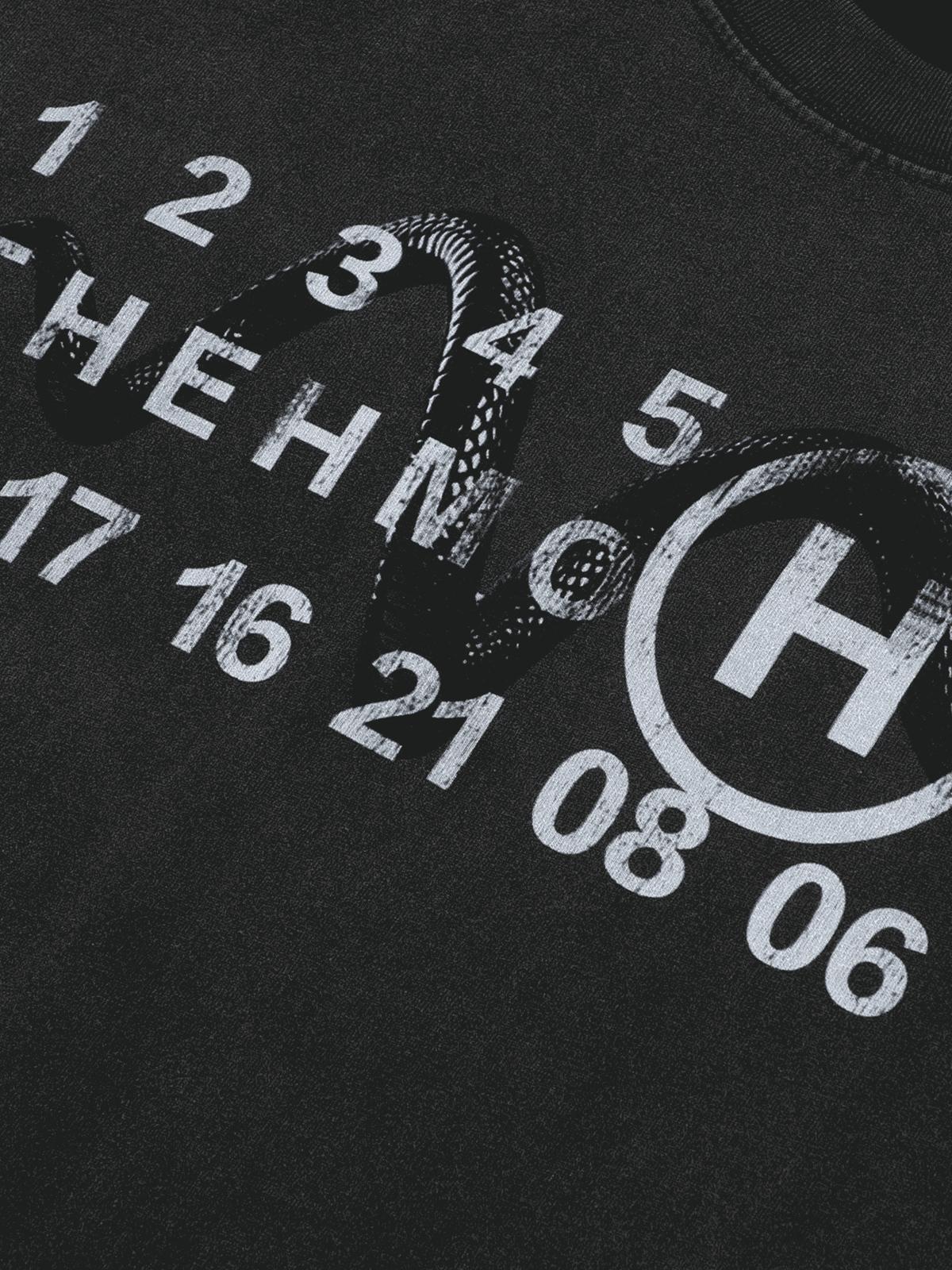 Concert Outfit Washed Digital Art Street Rap T-Shirt Concert Outfit Washed Digital Art Street Rap T-Shirt