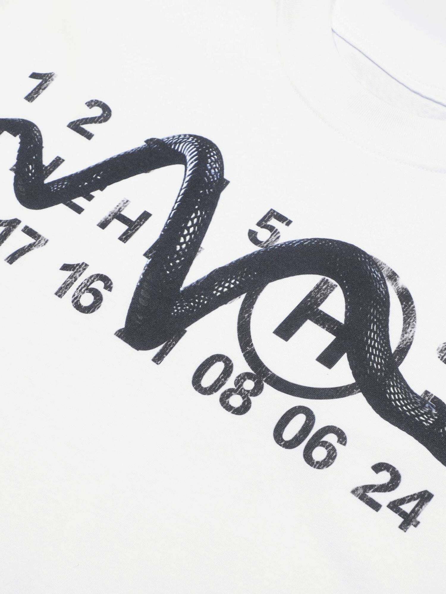 Concert Outfit Washed Digital Art Street Rap T-Shirt Concert Outfit Washed Digital Art Street Rap T-Shirt