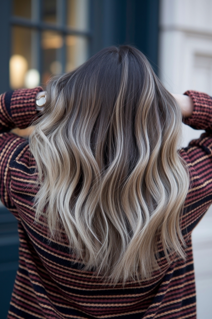 Dark Blonde Hair with Highlights and Lowlights Trends outfit idea