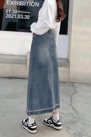 New Style Trends - 90s High Waist Jean Skirt - Outfit Ideas