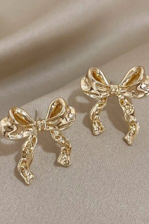 New Style Trends - Abstract Flow Ribbon Aesthetic Earrings - Outfit Ideas