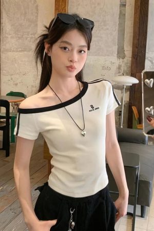 New Style Trends - Aesthetic Off-Shoulder Sporty Stripe Top - Outfit Ideas