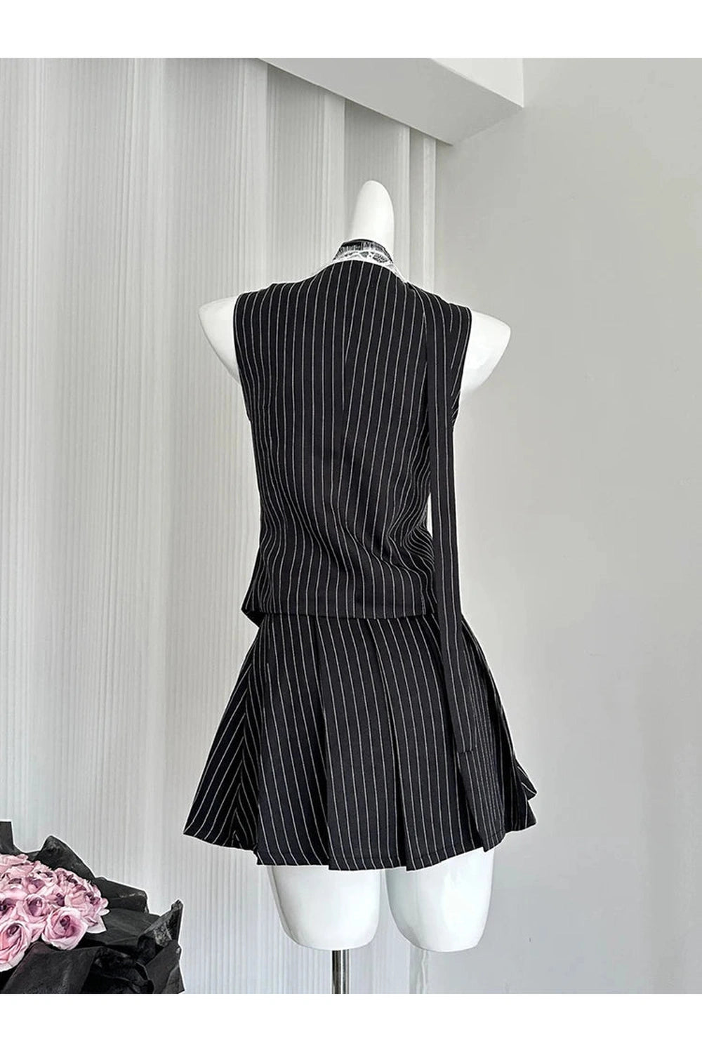 New Style Trends - Aesthetic Pinstripe Vest and Skirt Outfit Set - Outfit Ideas New Style Trends - Aesthetic Pinstripe Vest and Skirt Outfit Set - Outfit Ideas