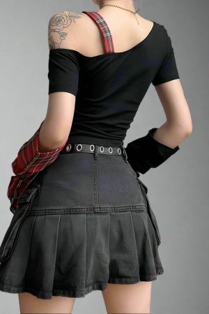 New Style Trends - Alt Punk Plaid Star Crop Top - Outfit Ideas