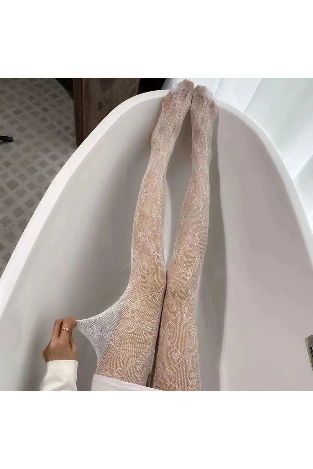 New Style Trends - Coquette Bow Fishnet Tights - Outfit Ideas New Style Trends - Coquette Bow Fishnet Tights - Outfit Ideas