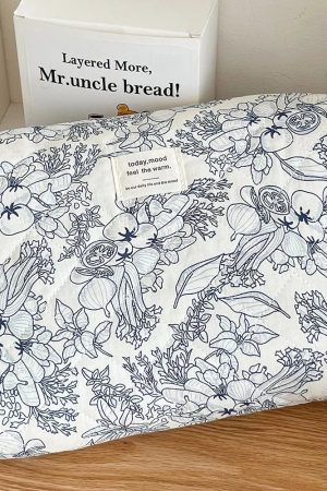 New Style Trends - Coquette Floral Luggage Bags - Outfit Ideas