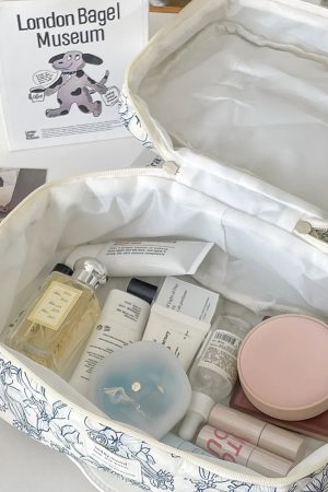 New Style Trends - Coquette Floral Luggage Bags - Outfit Ideas