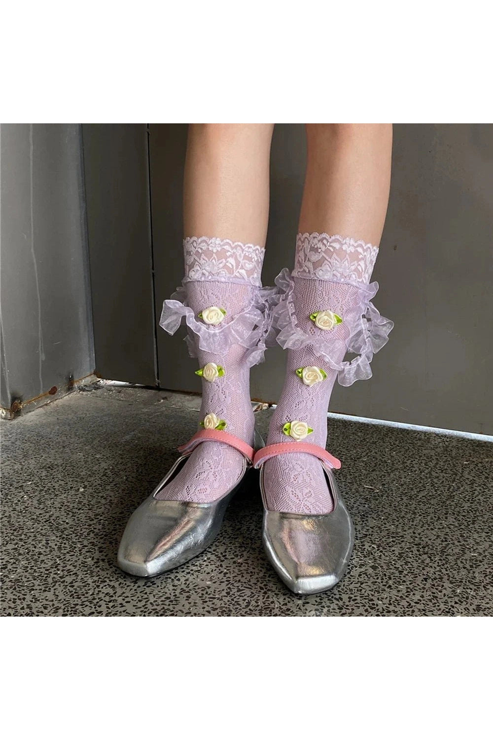New Style Trends - Coquette Medium Tube Rose Lace Socks - Outfit Ideas