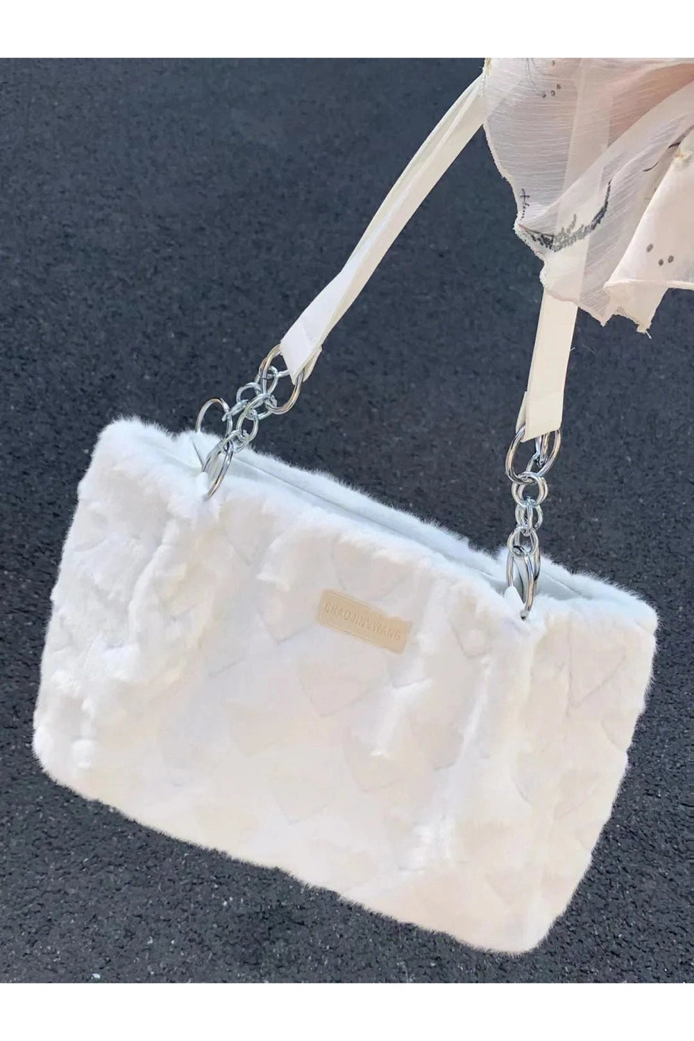 New Style Trends - Coquette Sweet Heart Furry Tote Bag - Outfit Ideas