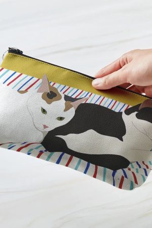 New Style Trends - Cozy Cat Art Aesthetic Makeup Bag - Outfit Ideas