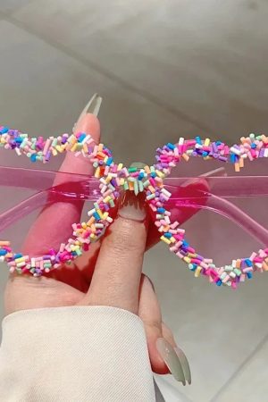 New Style Trends - Cute Candy Pop Heart  Sunglasses - Outfit Ideas