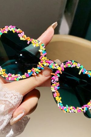 New Style Trends - Cute Candy Pop Heart Sunglasses - Outfit Ideas