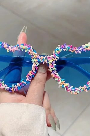 New Style Trends - Cute Candy Pop Heart Sunglasses - Outfit Ideas
