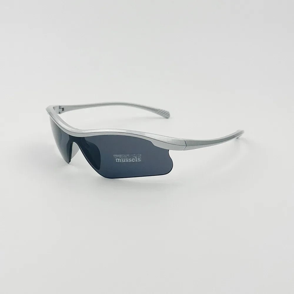 New Style Trends - Cyber Y2k Sleek Shield Sunglasses - Outfit Ideas New Style Trends - Cyber Y2k Sleek Shield Sunglasses - Outfit Ideas