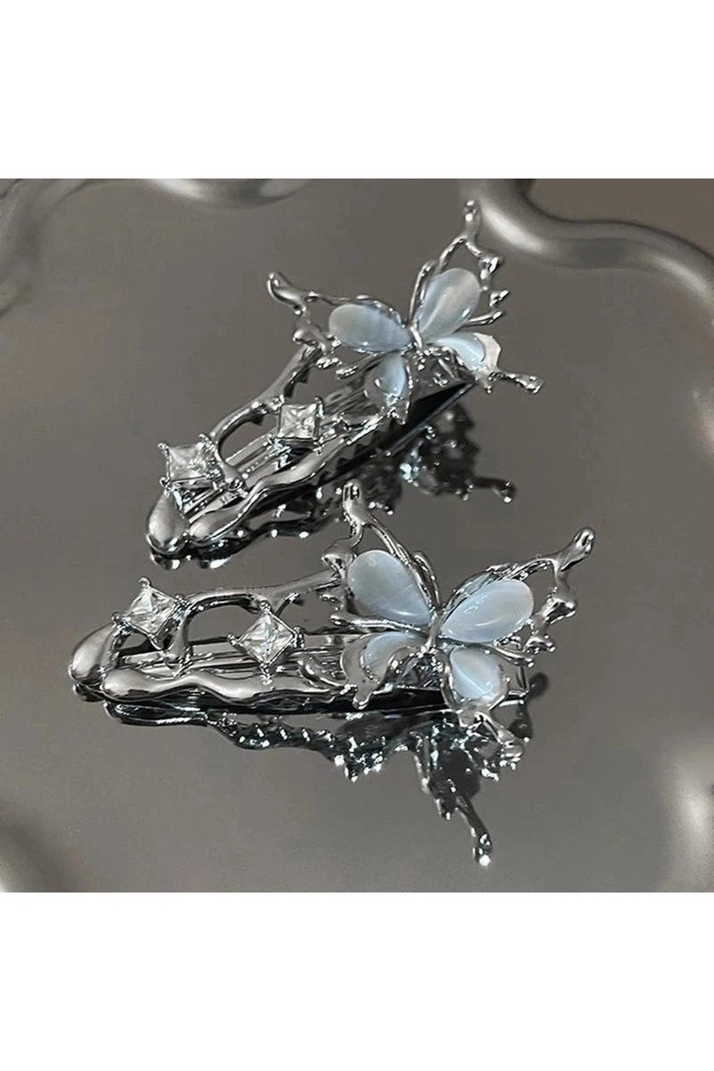 New Style Trends - Edgy Irregular Metal Butterfly Hairpin - Outfit Ideas New Style Trends - Edgy Irregular Metal Butterfly Hairpin - Outfit Ideas