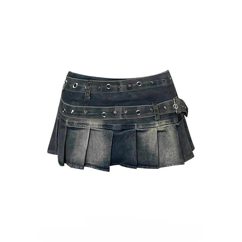 New Style Trends - Edgy Metal Pleat Skirt - Outfit Ideas New Style Trends - Edgy Metal Pleat Skirt - Outfit Ideas