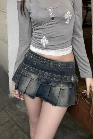 New Style Trends - Edgy Metal Pleat Skirt - Outfit Ideas