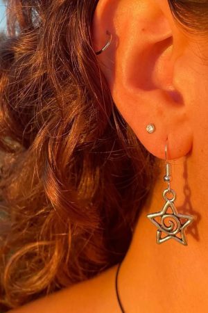 New Style Trends - Edgy Spiked Star Spiral Earrings - Outfit Ideas