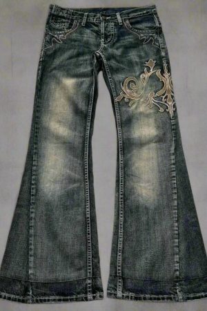 New Style Trends - Embroidered Y2k Flare Jeans - Outfit Ideas