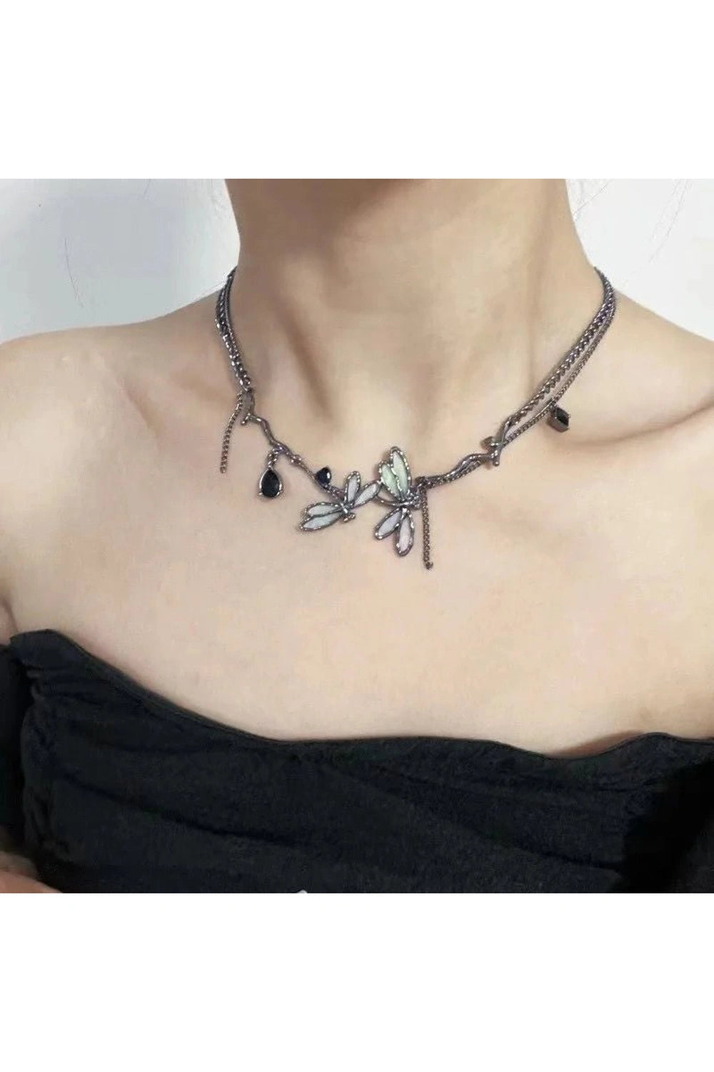New Style Trends - Enchanted Dragonfly Edgy Choker - Outfit Ideas New Style Trends - Enchanted Dragonfly Edgy Choker - Outfit Ideas