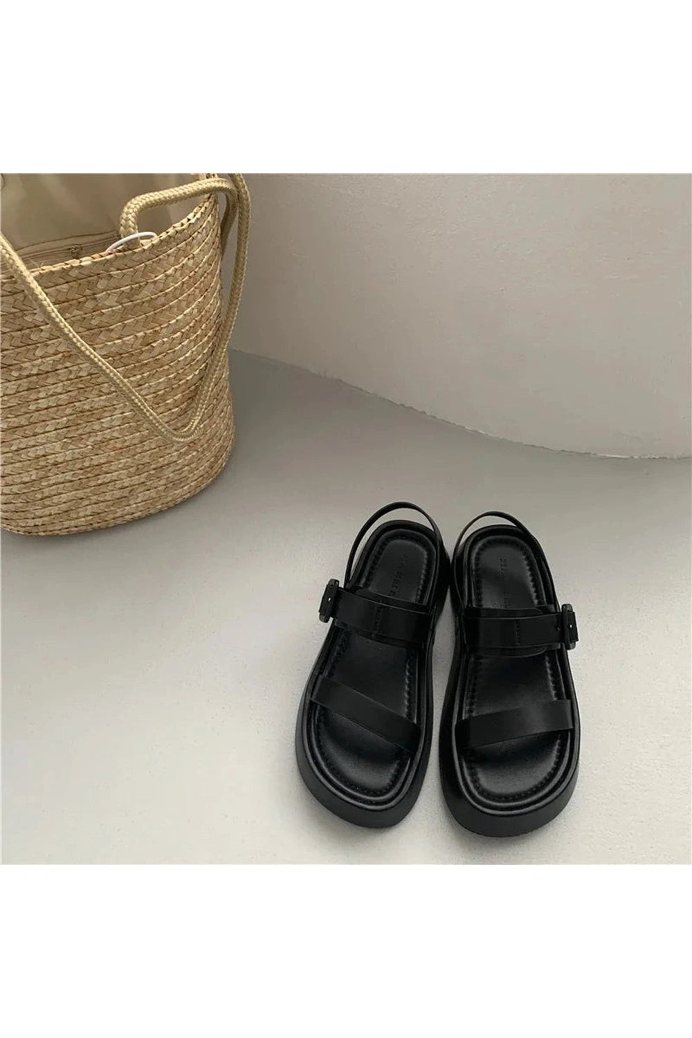 New Style Trends - Gladiator Summer Platform Sandals - Outfit Ideas New Style Trends - Gladiator Summer Platform Sandals - Outfit Ideas