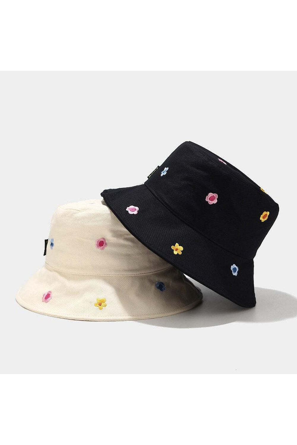 New Style Trends - Indie Aesthetic Flower Bucket Hat - Outfit Ideas New Style Trends - Indie Aesthetic Flower Bucket Hat - Outfit Ideas