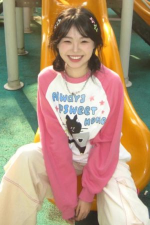 New Style Trends - Kawaii Cozy Gamer Cat Raglan Sweatshirt - Outfit Ideas