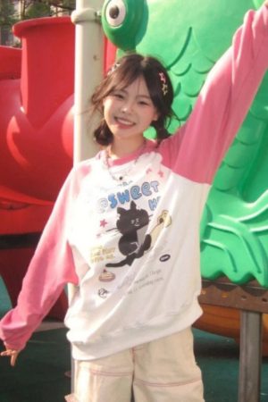 New Style Trends - Kawaii Cozy Gamer Cat Raglan Sweatshirt - Outfit Ideas