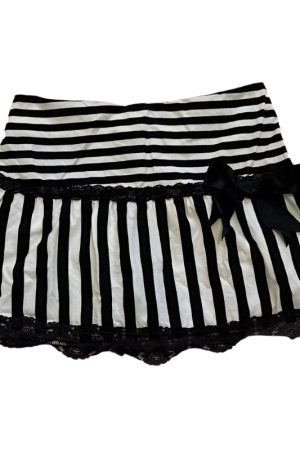 New Style Trends - Kawaii Goth Striped Lace Mini Skirt - Outfit Ideas