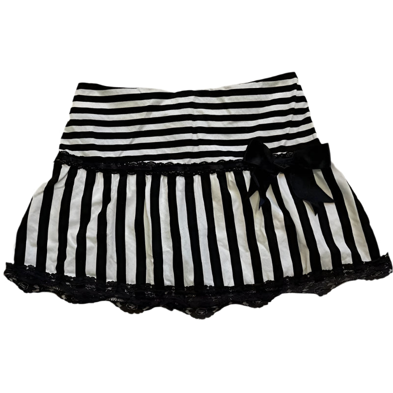 New Style Trends - Kawaii Goth Striped Lace Mini Skirt - Outfit Ideas