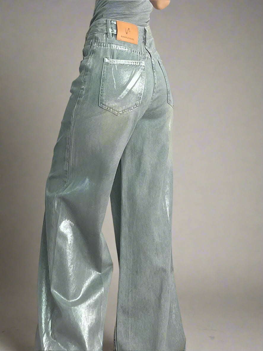 New Style Trends - Metallic Glow Edgy Wide-Leg Jeans - Outfit Ideas New Style Trends - Metallic Glow Edgy Wide-Leg Jeans - Outfit Ideas