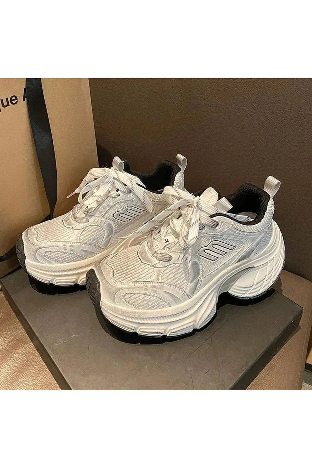 New Style Trends - Metallic Violet Edgy Chunky Sneakers - Outfit Ideas New Style Trends - Metallic Violet Edgy Chunky Sneakers - Outfit Ideas