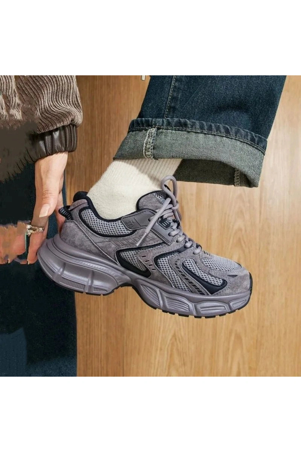 New Style Trends - Metallic Violet Edgy Chunky Sneakers - Outfit Ideas New Style Trends - Metallic Violet Edgy Chunky Sneakers - Outfit Ideas