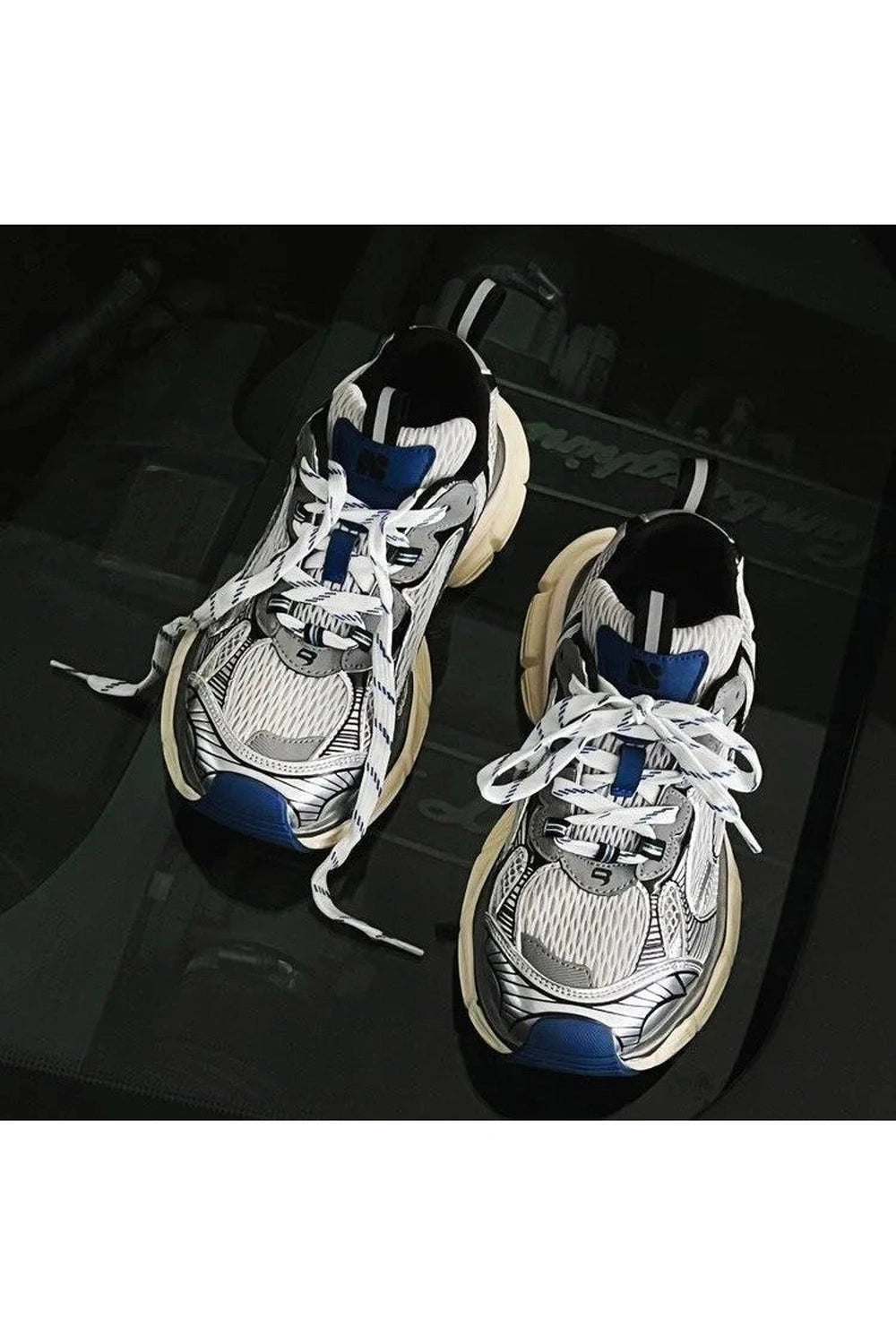 New Style Trends - Metallic Violet Edgy Chunky Sneakers - Outfit Ideas New Style Trends - Metallic Violet Edgy Chunky Sneakers - Outfit Ideas