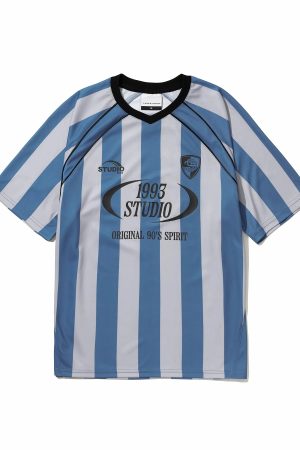 New Style Trends - Retro 90s Spirit T-Shirt - Outfit Ideas