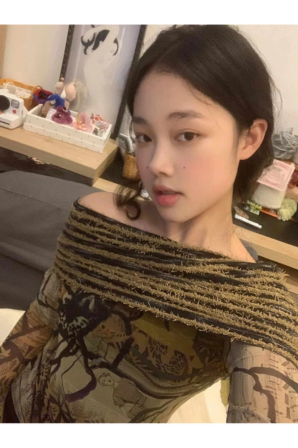 New Style Trends - Retro Alt Off-Shoulder Top - Outfit Ideas New Style Trends - Retro Alt Off-Shoulder Top - Outfit Ideas