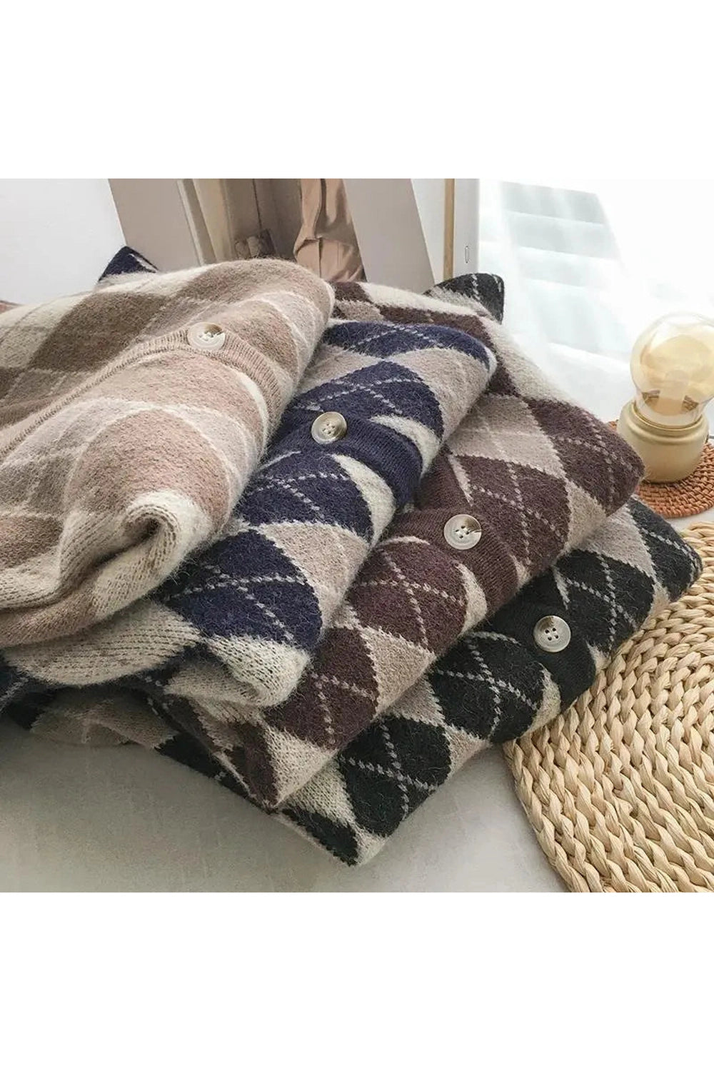 New Style Trends - Retro Classic Argyle Knit Vest - Outfit Ideas New Style Trends - Retro Classic Argyle Knit Vest - Outfit Ideas