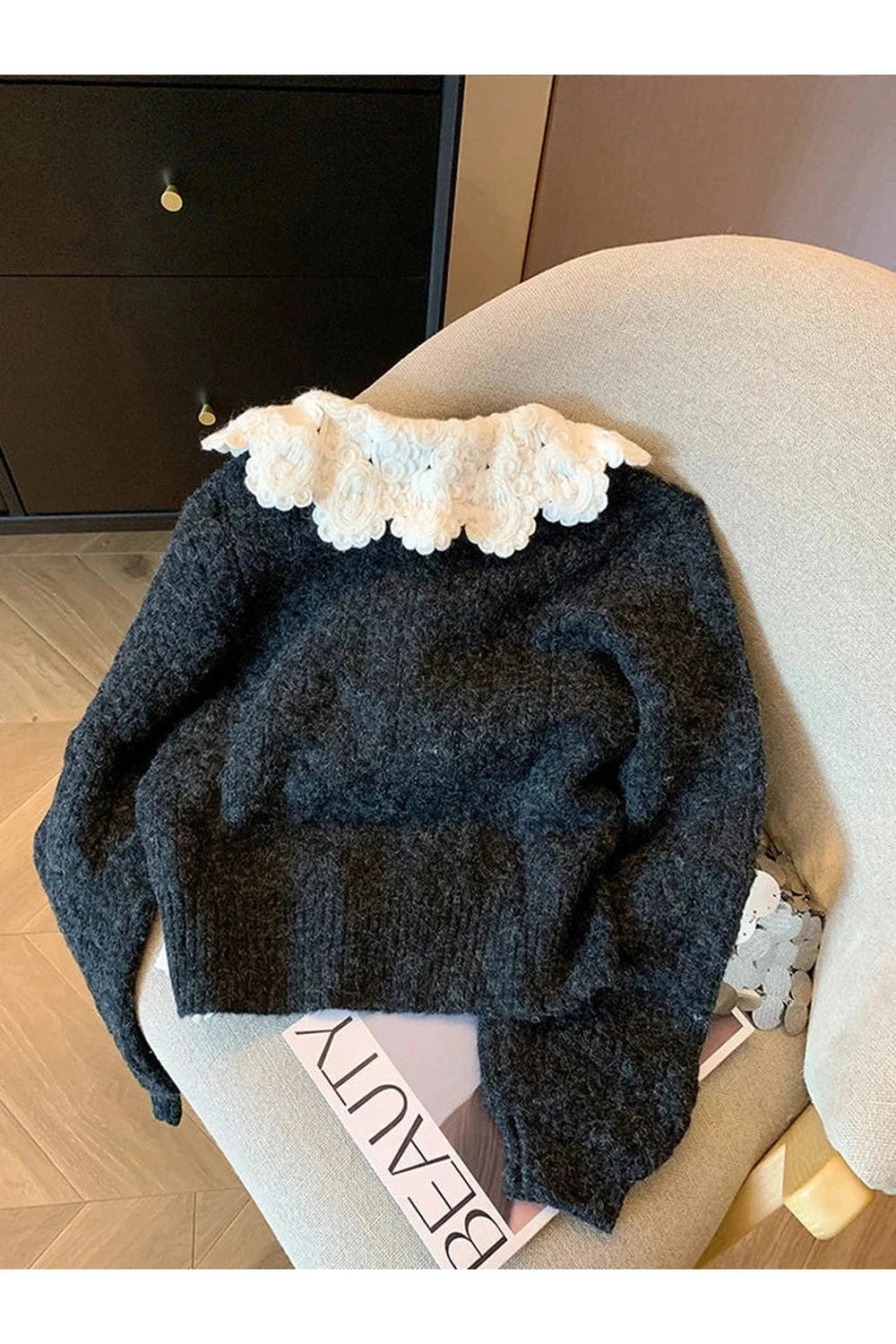 New Style Trends - Retro Lace Collar Button-Up Cardigan - Outfit Ideas