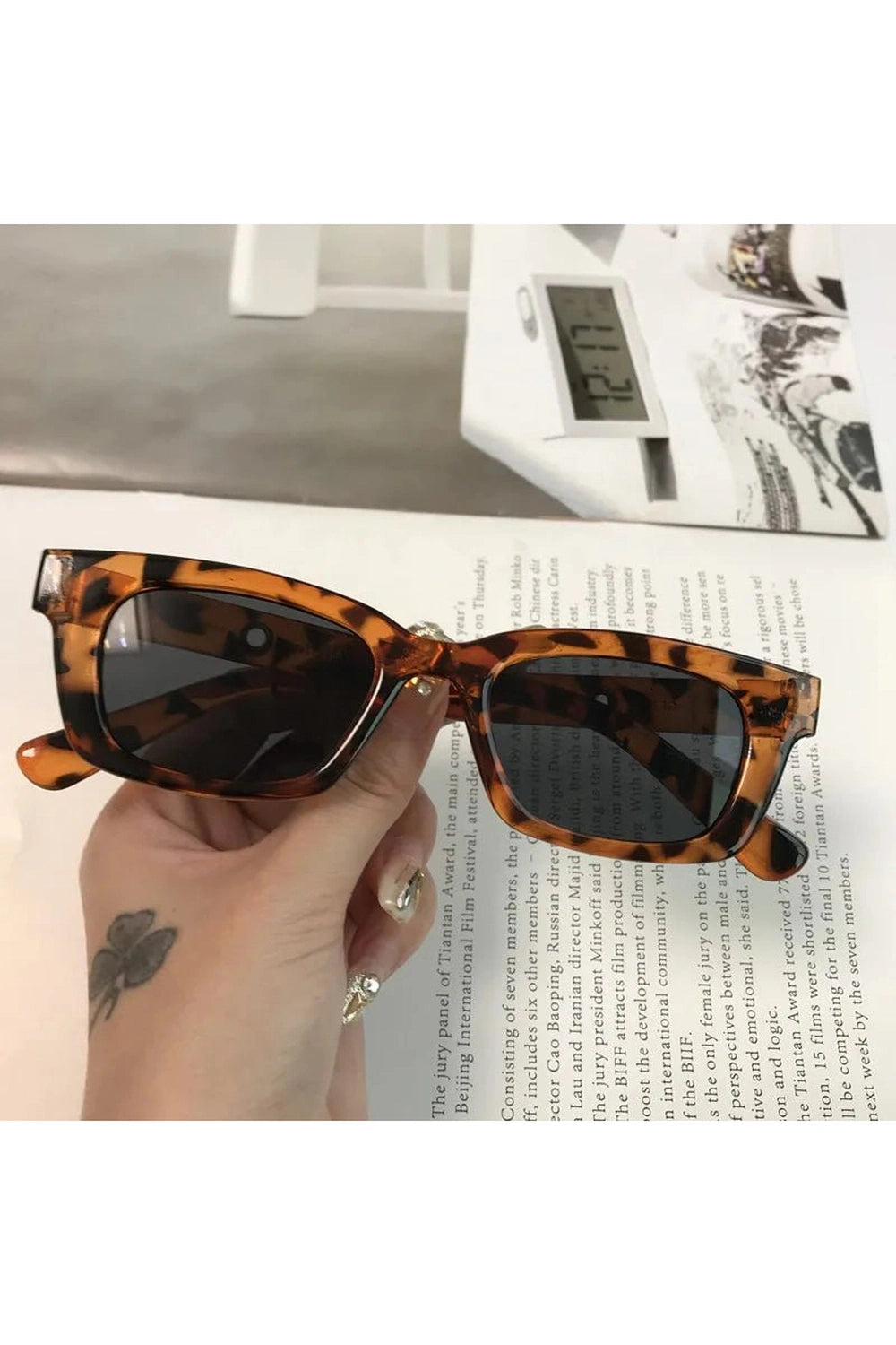 New Style Trends - Retro Rectangle Sunglasses - Outfit Ideas New Style Trends - Retro Rectangle Sunglasses - Outfit Ideas