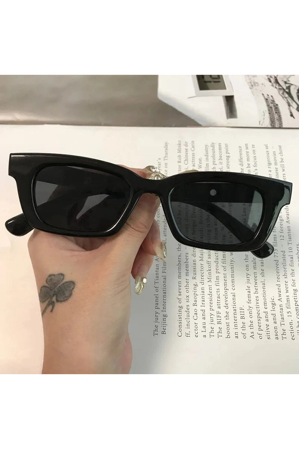 New Style Trends - Retro Rectangle Sunglasses - Outfit Ideas New Style Trends - Retro Rectangle Sunglasses - Outfit Ideas