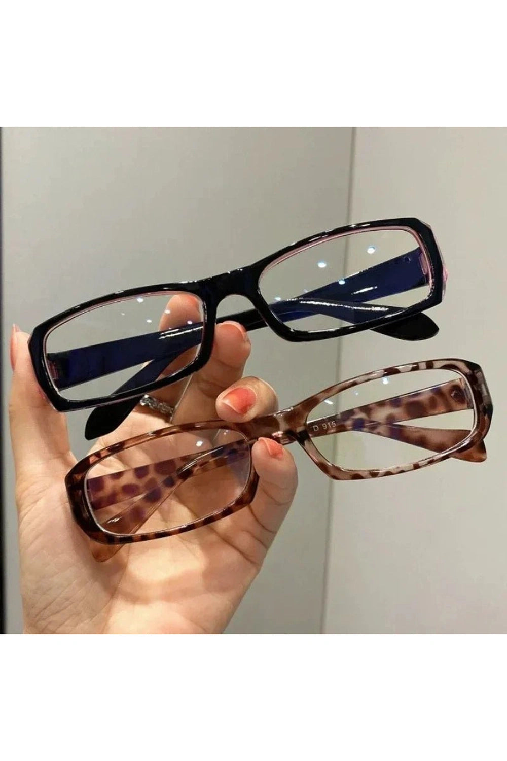 New Style Trends - Retro Small Square Frame Glasses - Outfit Ideas