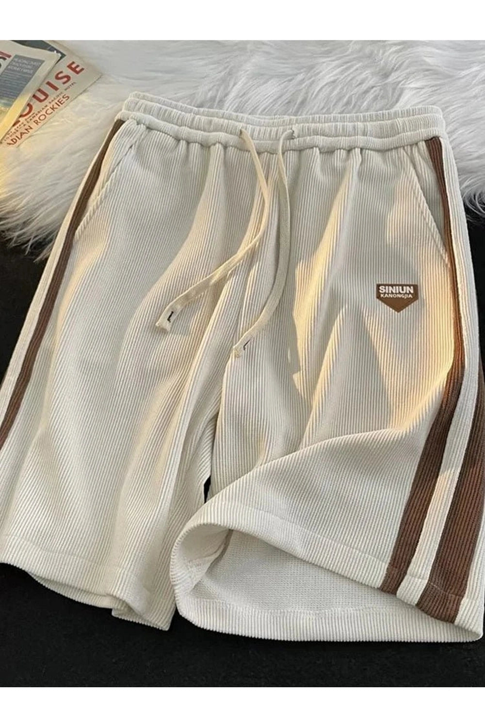 New Style Trends - Retro Y2K Casual Shorts - Outfit Ideas New Style Trends - Retro Y2K Casual Shorts - Outfit Ideas