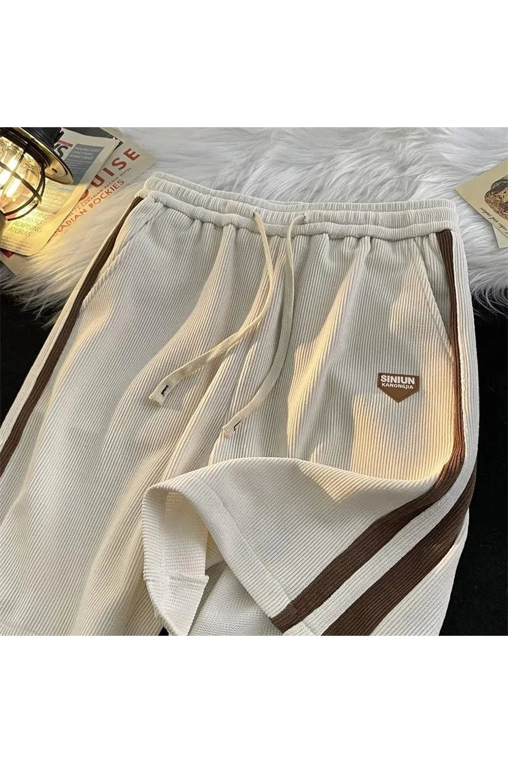 New Style Trends - Retro Y2K Casual Shorts - Outfit Ideas New Style Trends - Retro Y2K Casual Shorts - Outfit Ideas