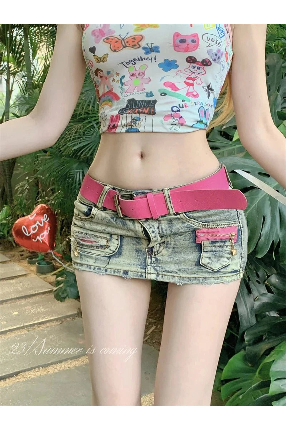 New Style Trends - Retro Y2K Denim Mini Shorts - Outfit Ideas