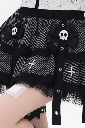 New Style Trends - Skull Bow Lolita Layered Kawaii Goth Skirt - Outfit Ideas