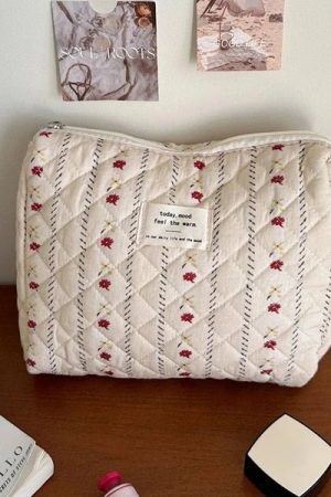 New Style Trends - Soft Checkered Coquette Makeup Bag - Outfit Ideas