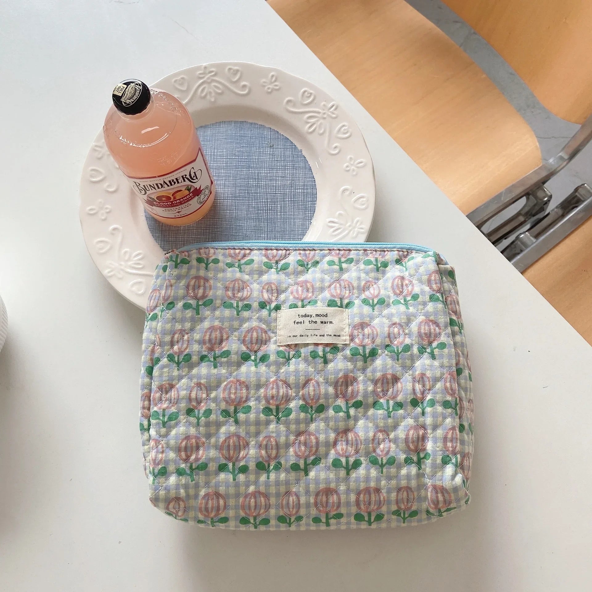 New Style Trends - Soft Checkered Coquette Makeup Bag - Outfit Ideas New Style Trends - Soft Checkered Coquette Makeup Bag - Outfit Ideas