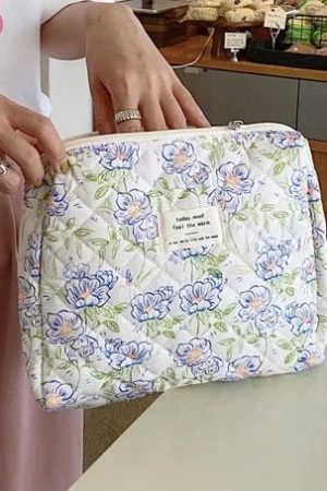 New Style Trends - Soft Checkered Coquette Makeup Bag - Outfit Ideas